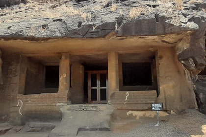 Kuda Mandad Caves